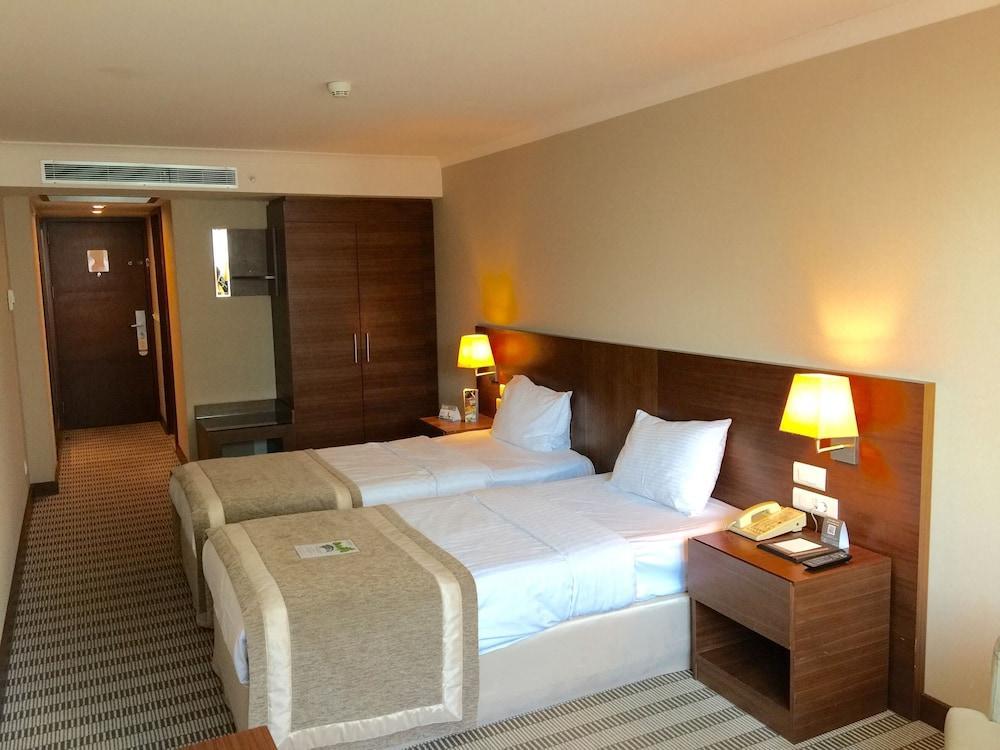 Dedeman Otel